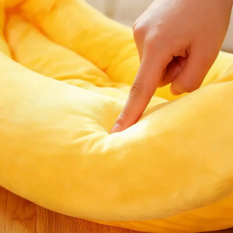 Cozy Banana Boat Pet Bed - Detachable, Washable, and Perfect for Small to Medium Cats and Dogs